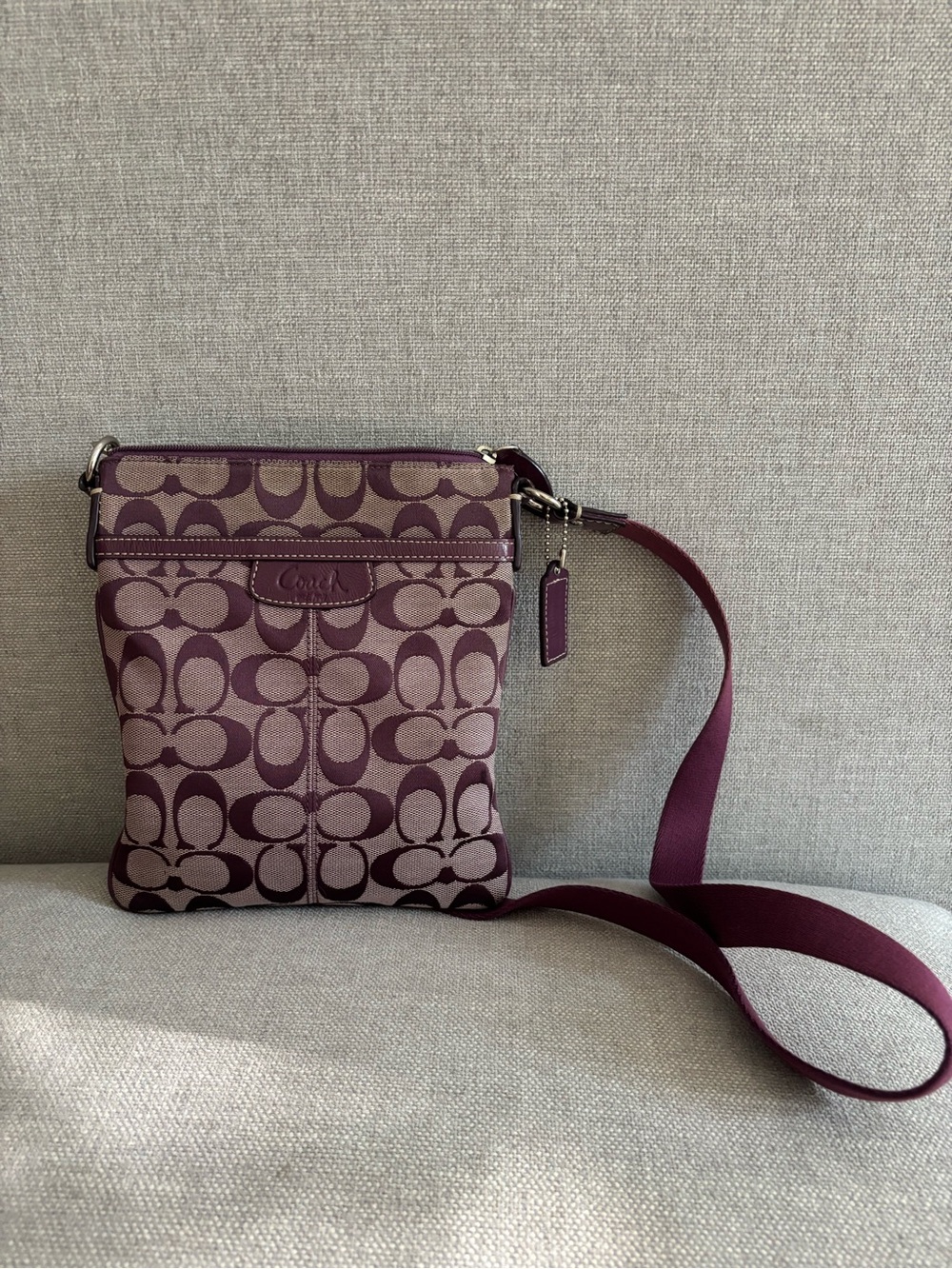 Coach Plum Signature Crossbody Bag - Picture 2 of 6